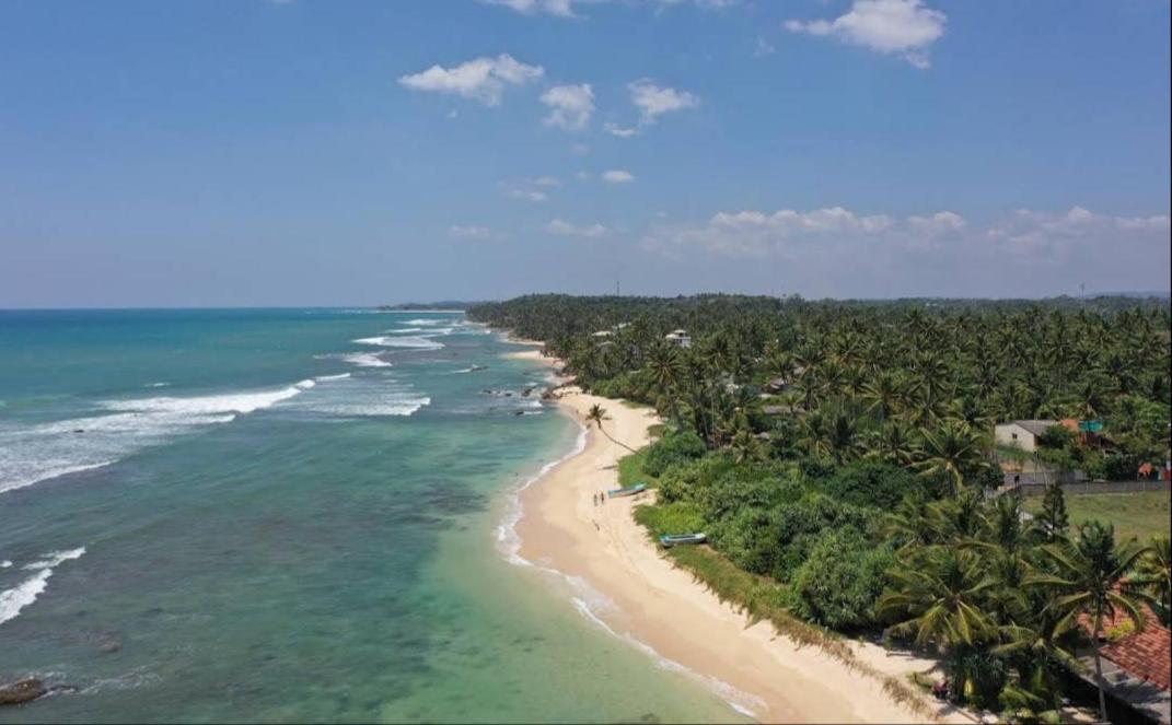 Blue Corals Beach Bungalow Матара Экстерьер фото