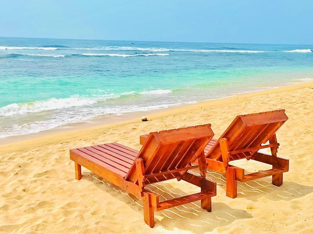 Blue Corals Beach Bungalow Матара Экстерьер фото
