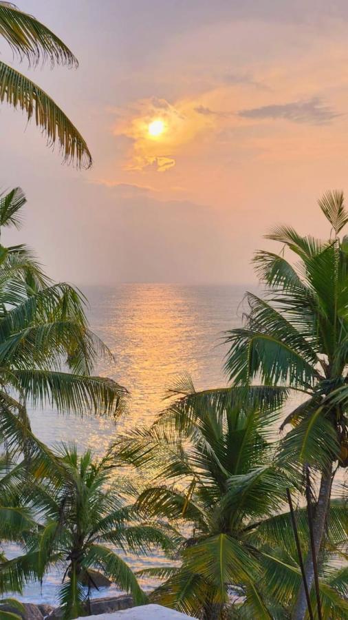 Blue Corals Beach Bungalow Матара Экстерьер фото