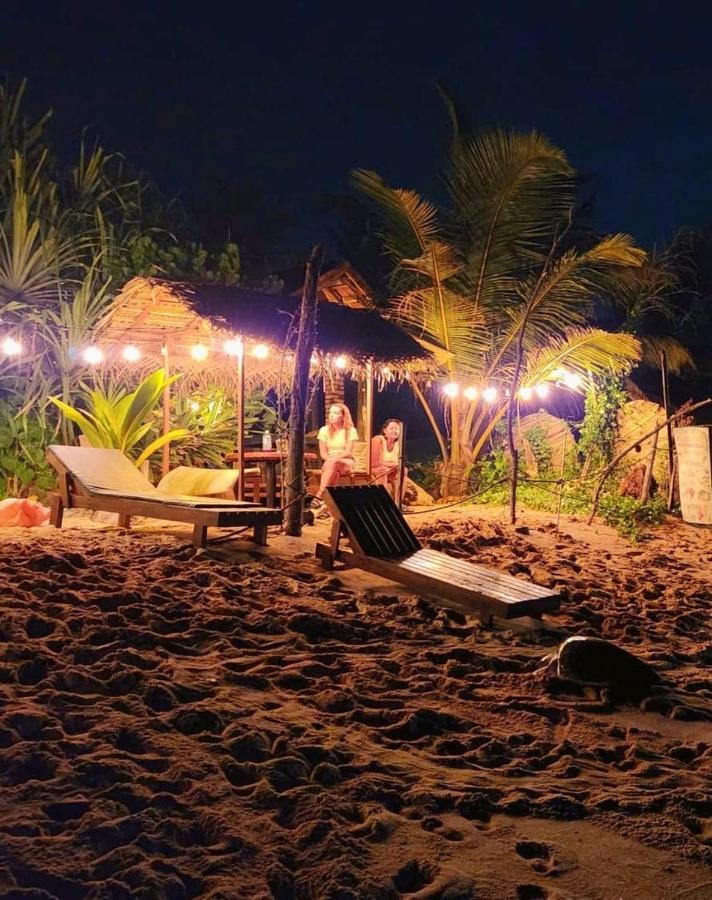 Blue Corals Beach Bungalow Матара Экстерьер фото