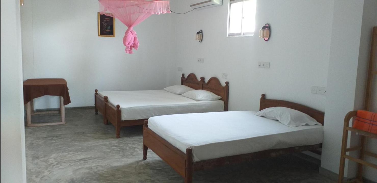 Blue Corals Beach Bungalow Матара Номер фото