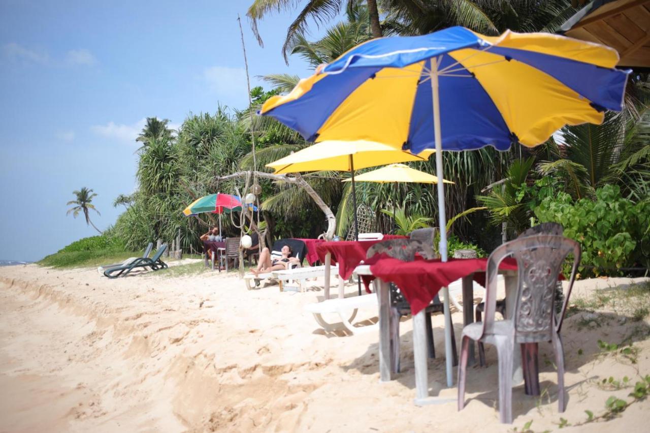 Blue Corals Beach Bungalow Матара Экстерьер фото